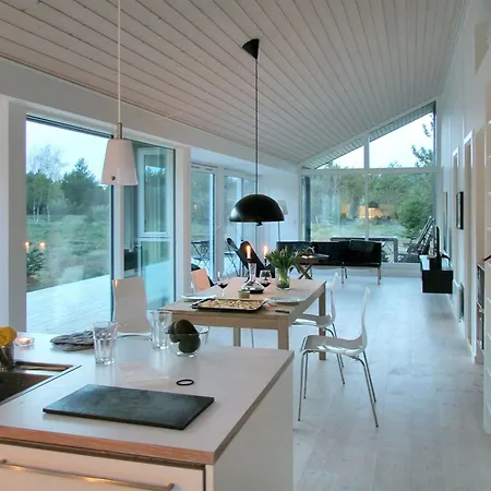Melinda - 2km From The Sea By Interhome